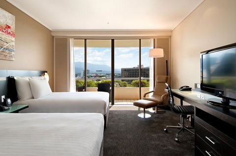 Hilton Cairns - eAccommodation 33