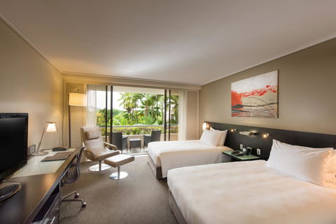 Hilton Cairns - eAccommodation 8