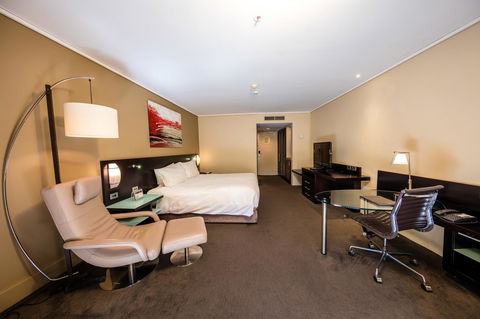 Hilton Cairns - eAccommodation 31