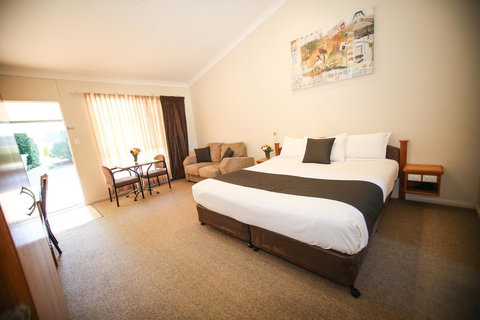 Roma Explorers Inn - eAccommodation 0
