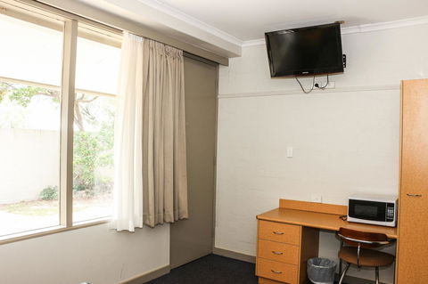 Salisbury Hotel Motel - eAccommodation 19