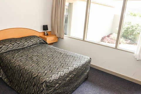 Salisbury Hotel Motel - eAccommodation 23