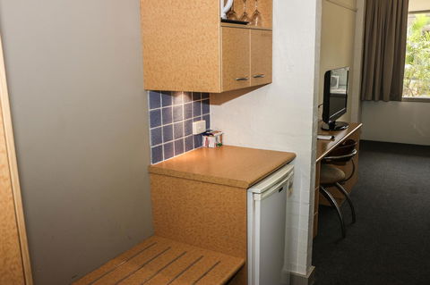 Salisbury Hotel Motel - eAccommodation 14