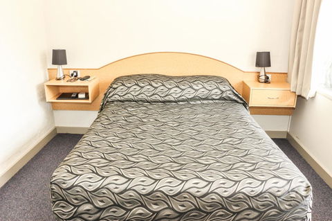 Salisbury Hotel Motel - eAccommodation 24