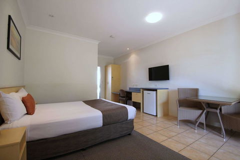 Midlander Motor Inn - eAccommodation 21