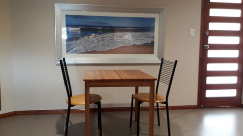 Private Apartment With Scenic Gardens - eAccommodation 8
