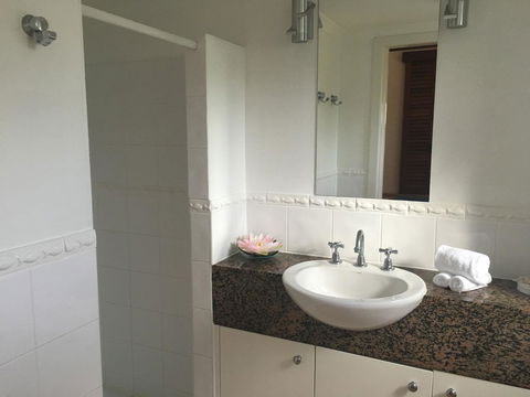 Martinique On Macrossan - eAccommodation 9