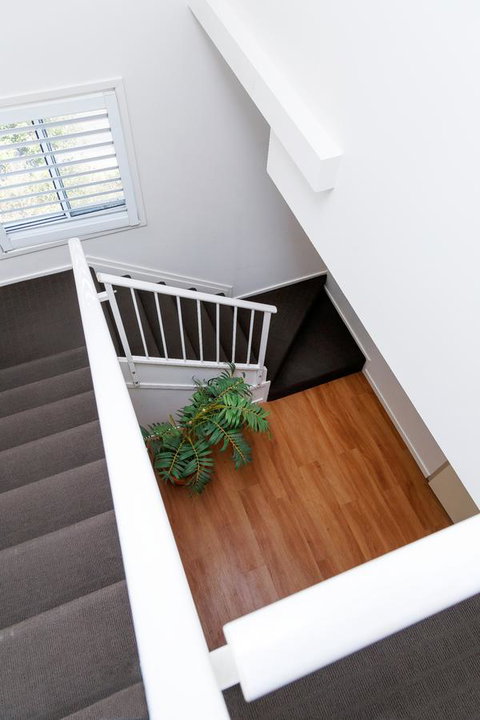 Crystal Beachfront Apartments - eAccommodation 18