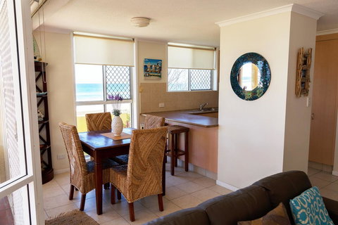 Crystal Beachfront Apartments - eAccommodation 15