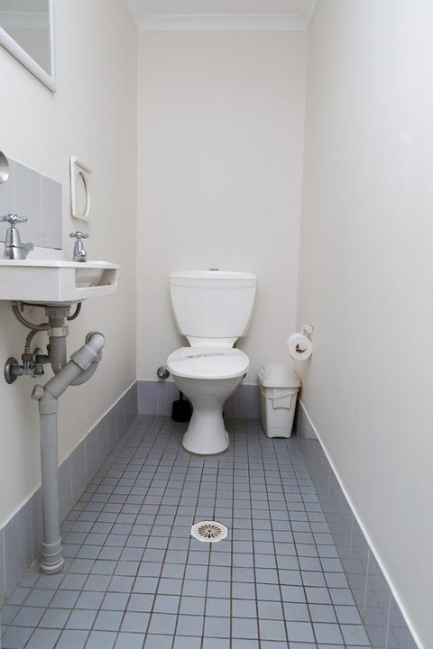 Crystal Beachfront Apartments - eAccommodation 31