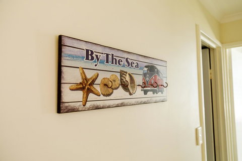 Crystal Beachfront Apartments - eAccommodation 20