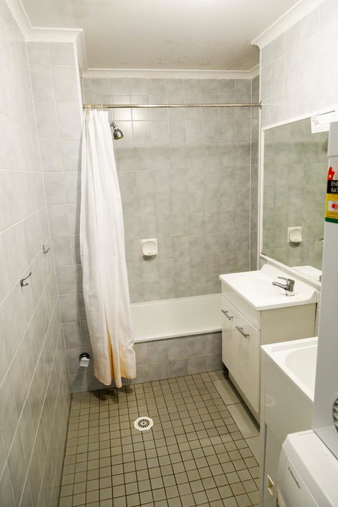 Crystal Beachfront Apartments - eAccommodation 10