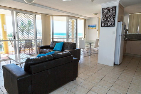 Crystal Beachfront Apartments - eAccommodation 5