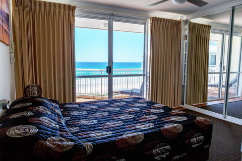 Crystal Beachfront Apartments - eAccommodation 41