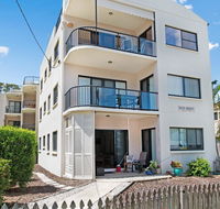 Quiet location across from waterfront - South Esp Bongaree - eAccommodation