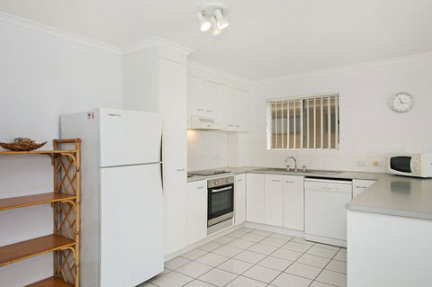 LISTEN TO THE SURF From Rickman Pde, Woorim - eAccommodation 14