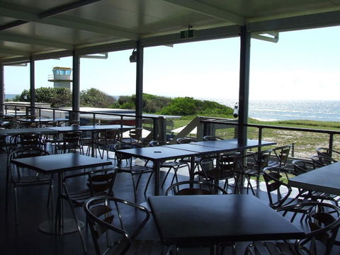 LISTEN TO THE SURF From Rickman Pde, Woorim - eAccommodation 16