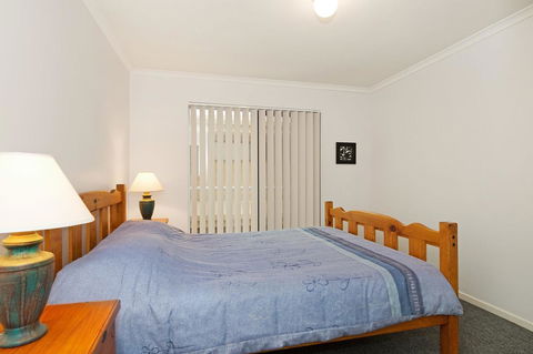LISTEN TO THE SURF From Rickman Pde, Woorim - eAccommodation 6