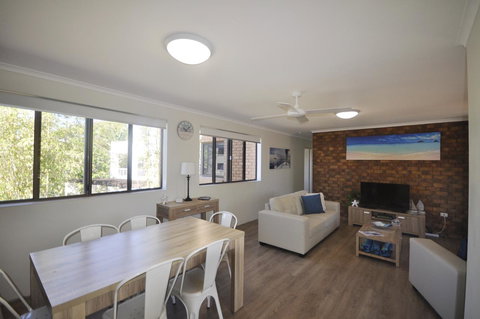 Crystal Waters On The Beach - eAccommodation 12