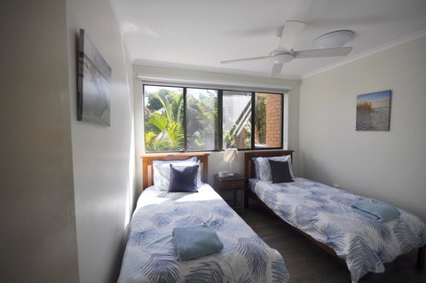 Crystal Waters On The Beach - eAccommodation 5