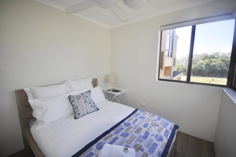 Crystal Waters On The Beach - eAccommodation 6