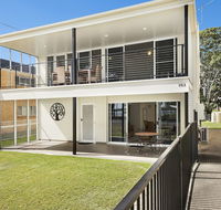 Waterfront Retreat with room for a boat - Welsby Pde Bongaree - eAccommodation