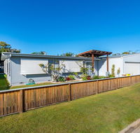 Fabulous Family Destination in Paradise Parade Bongaree - eAccommodation