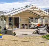 Adventure Bay Holiday Home - eAccommodation