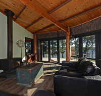 Taylors Bay Cottage - eAccommodation