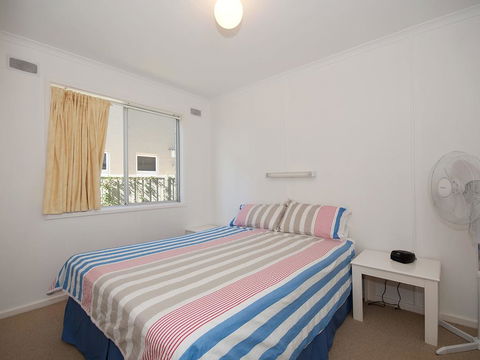 'Beachside' Shoal Bay, Unit 4 - eAccommodation 2