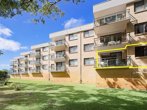 1 'Intrepid', 3 Intrepid Close - Amazing Views Of Shoal Bay, Only 100m From The Beach - eAccommodation 3