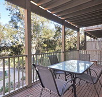 1 bedroom Executive Villa located within Cypress Lakes - eAccommodation