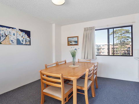 10 'Intrepid' 3 Intrepid Close - Water Views Over Shoal Bay Beach - eAccommodation 1