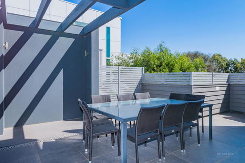 10 Sands Bvd - eAccommodation 3