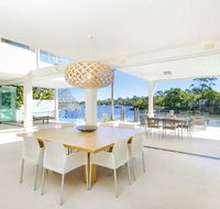 12 Noosa Parade - eAccommodation