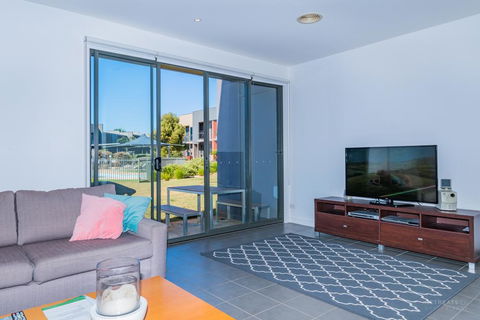 19 Coast Drive - eAccommodation 2