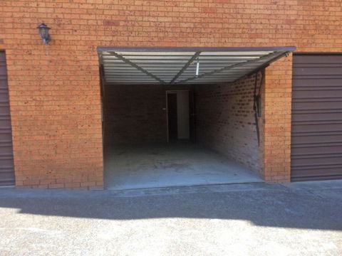 2 'Bronte Court' 17 Magnus Street - Air Con, Complex Pool And Centrally Located - eAccommodation 2