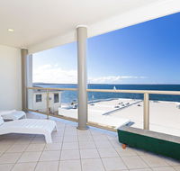 2/141A Soldiers Point Road - large waterfront duplex across from the bowling club - eAccommodation