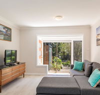 235 Mitchell Parade Mollymook - eAccommodation