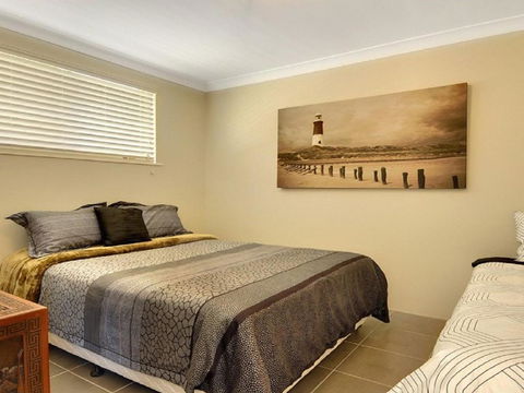 Beachside Getaway - eAccommodation 3
