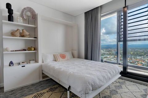 D-Ocean Retreat Modern 3-Bedroom Apartment - eAccommodation 4