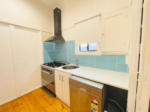 D114 Victorian Central Stay - eAccommodation 4