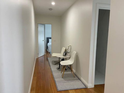 D121 Fabulous Marsh Stay - eAccommodation 4