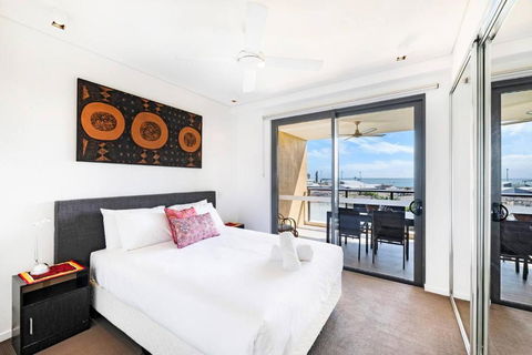 Darwin Waterfront Lagoon Hideaway With Sea Views - eAccommodation 2