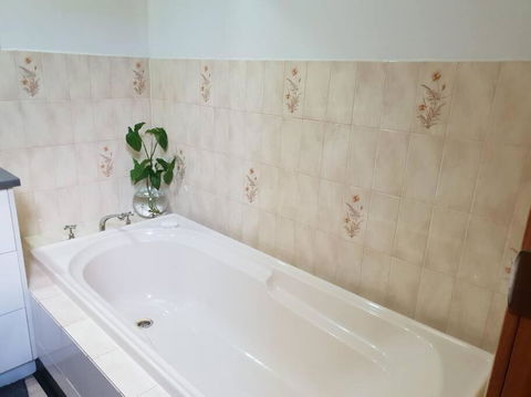 Deakin Town House - eAccommodation 3