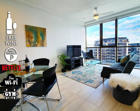 2BR Food & Drink Hub , Gym, Pool, Views, Roof Terrace - eAccommodation 0