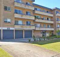 3 'Silvana Court' 26 Ajax Avenue - neat unit with air conditioning