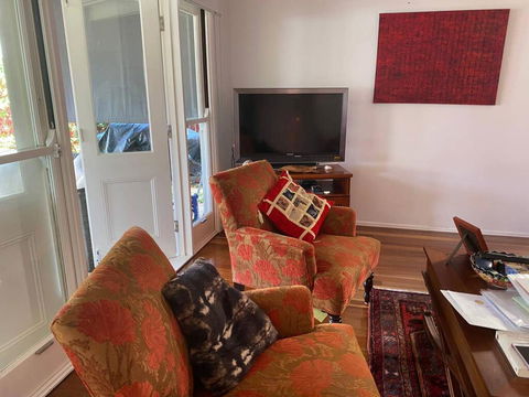 3 Bedroom Character Home Near CBD - eAccommodation 0