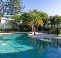 33 Gloucester St -huge holiday house in Nelson Bay with pool and stunning water views