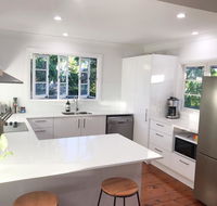 4 bedroom house - Walk to Southbank - eAccommodation